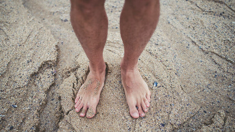 10 Health Benefits of Going Barefoot